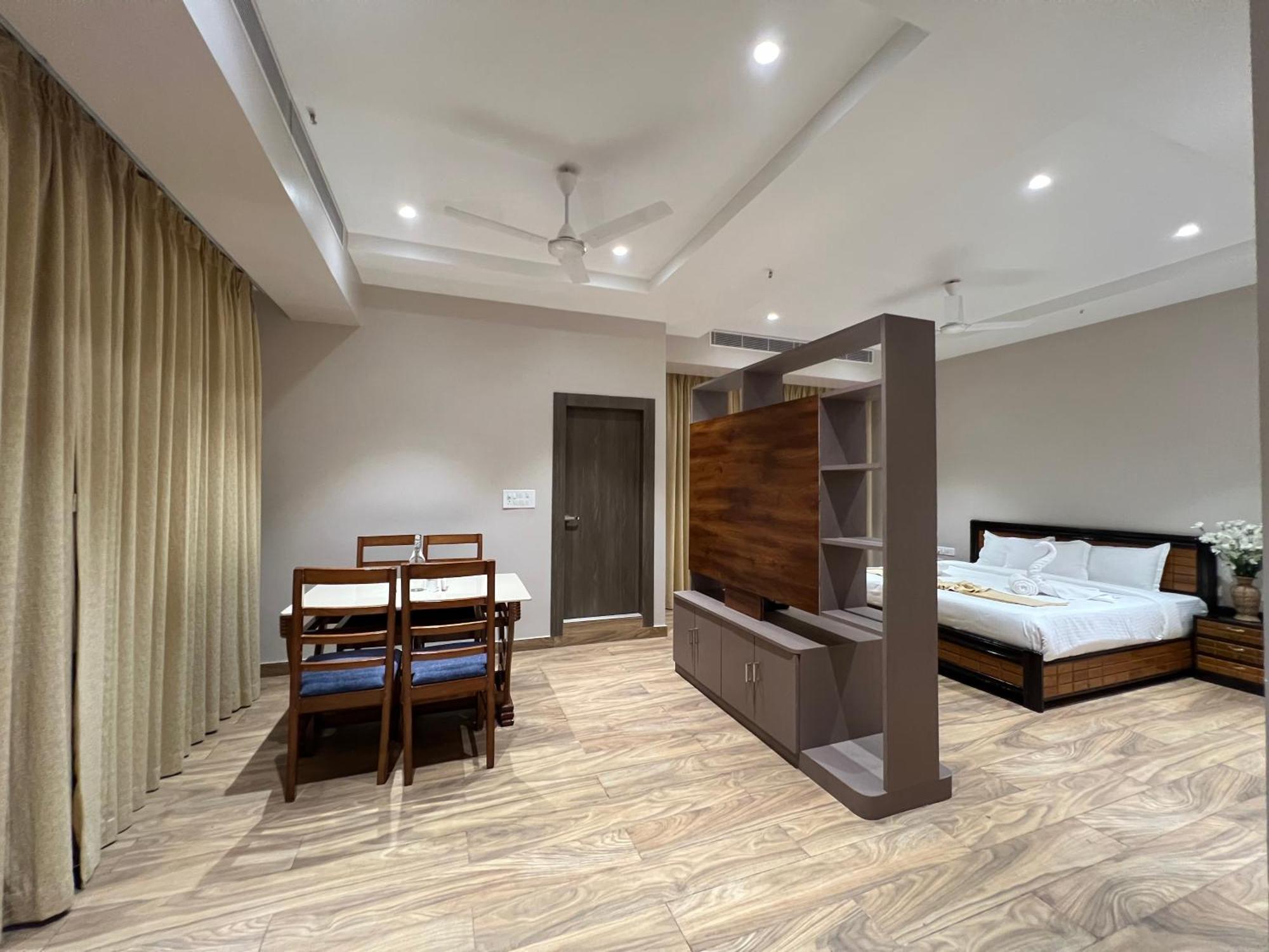 Finn'S Weaver Resort, Kaziranga Exterior photo